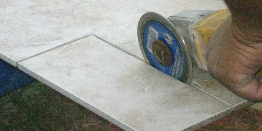 how to cut a tile without chipping